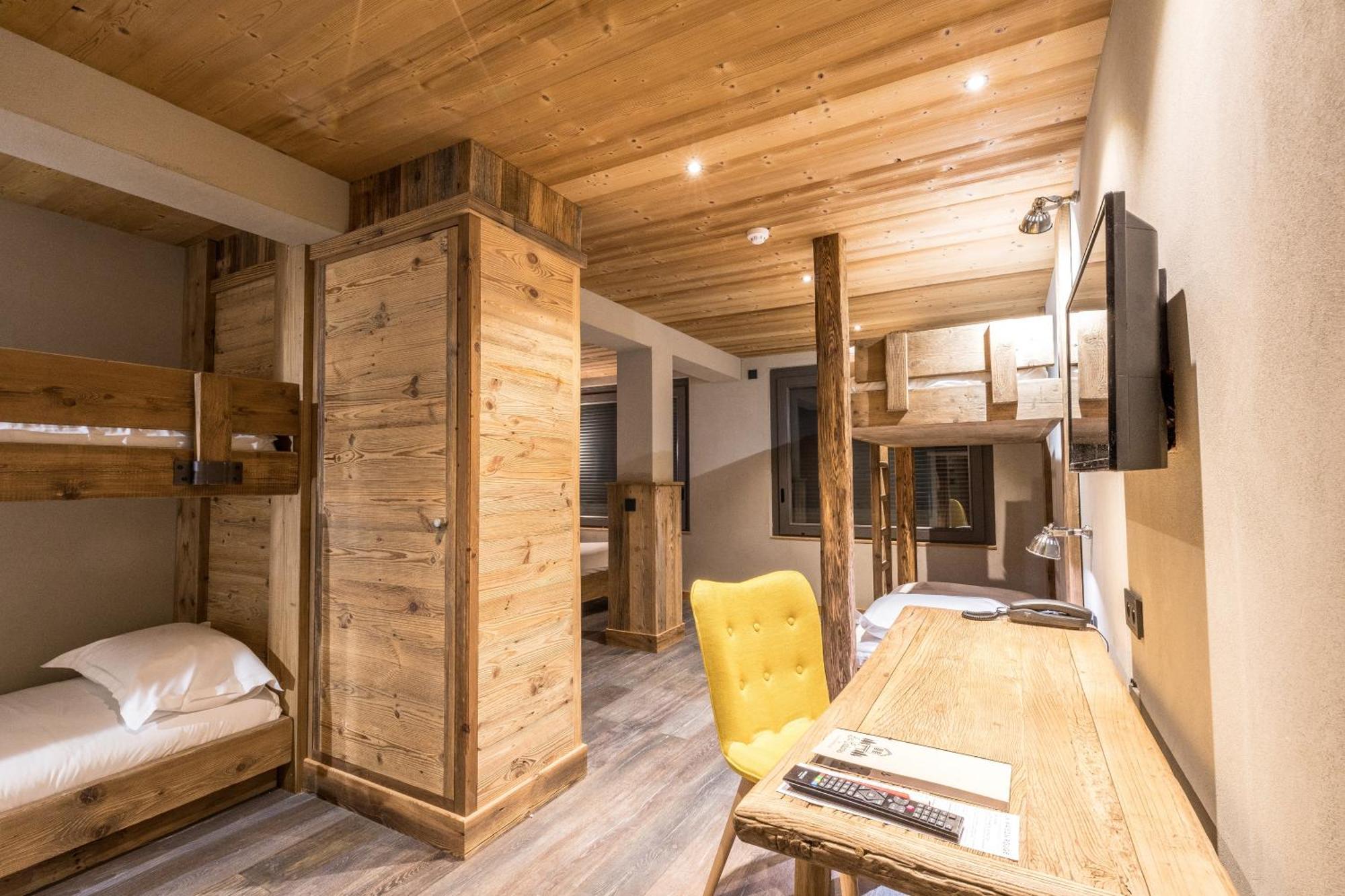 La Maison Rouge Шамбери Екстериор снимка