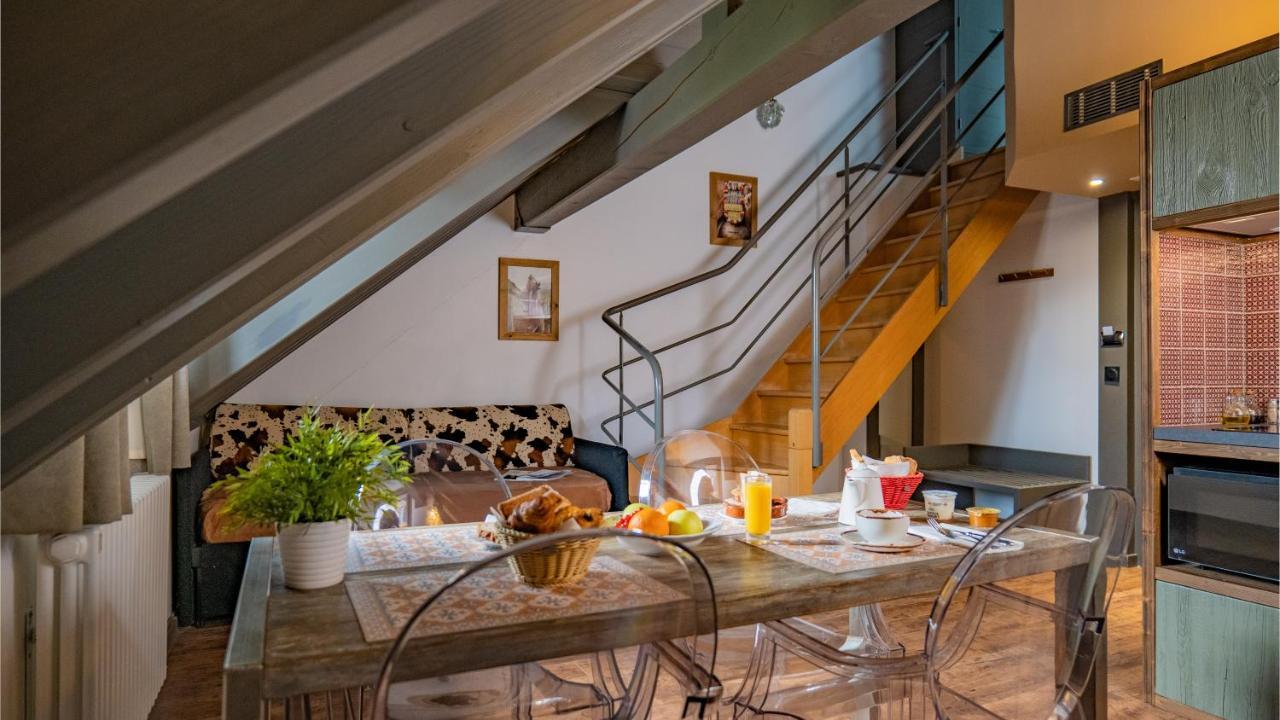 La Maison Rouge Шамбери Екстериор снимка