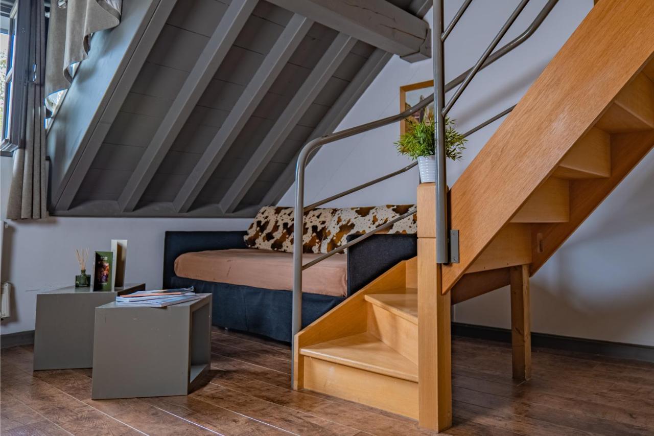 La Maison Rouge Шамбери Екстериор снимка